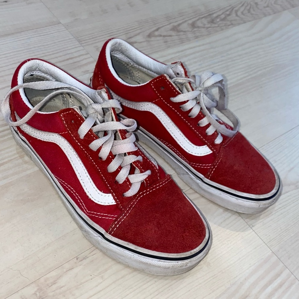 women’s 5.5 red vans